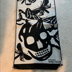 Alexander McQueen wool scarf